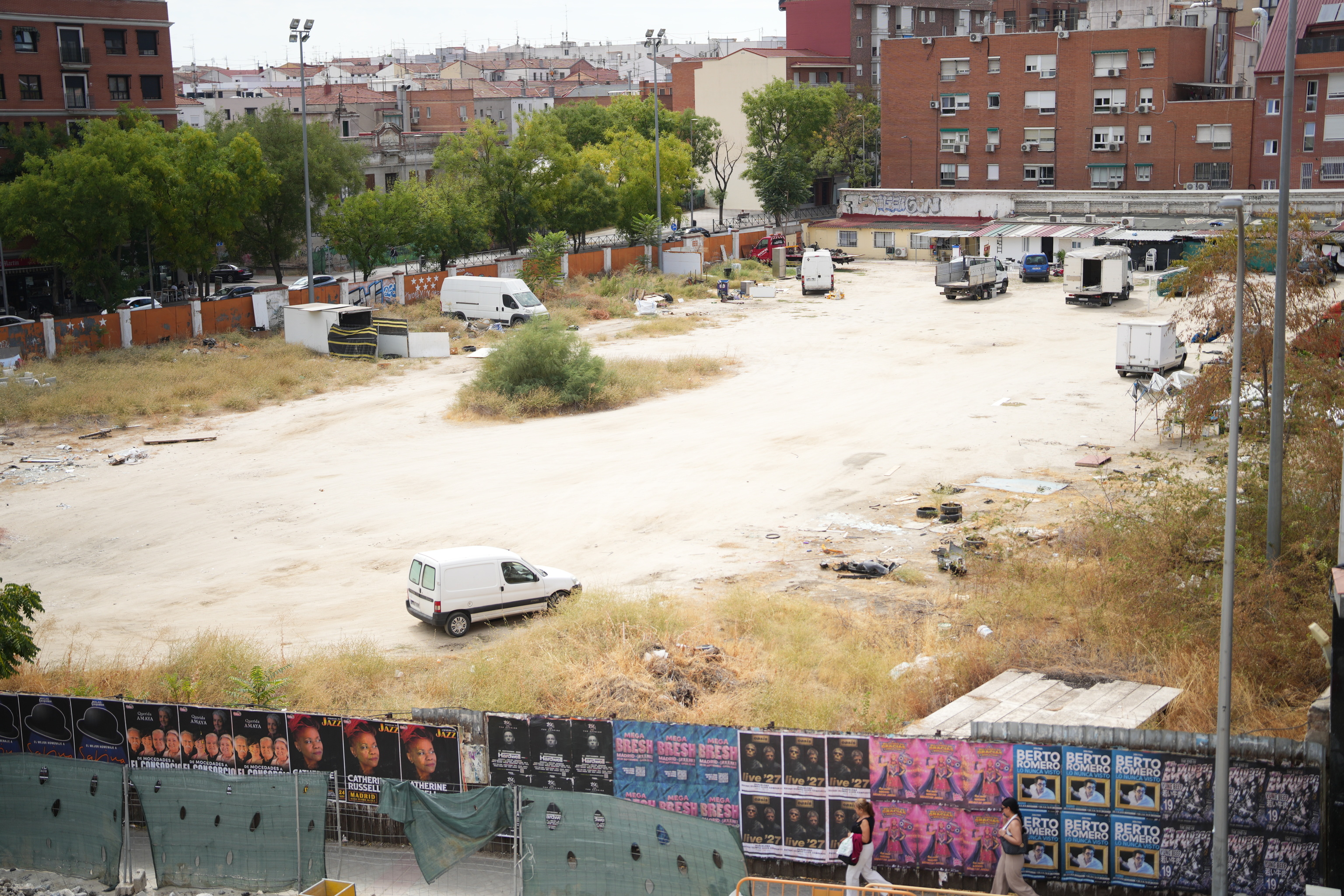 Operación Puerta Bonita: 'desokupación' del campo de fútbol para empezar 2027 y un gran auditorio cultural para 5.000 personas en el corazón de Carabanchel