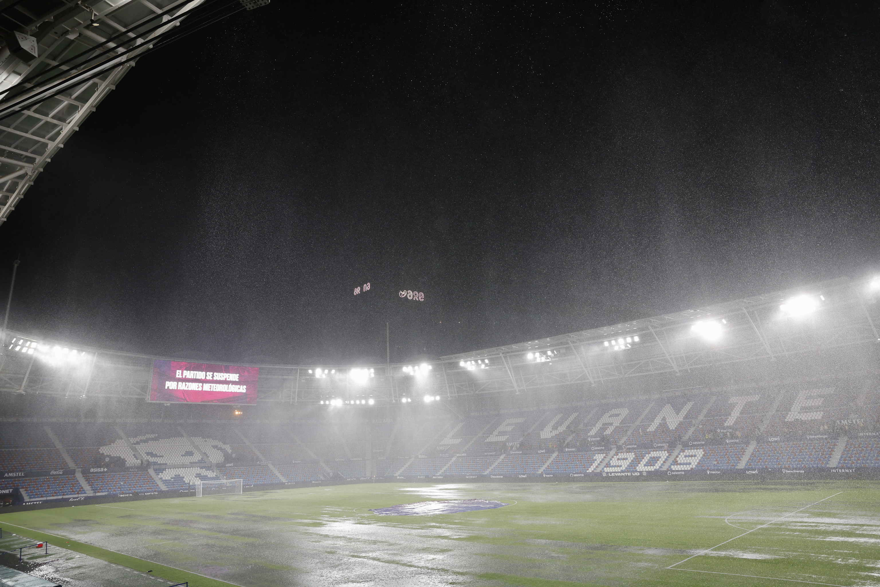 Las fuertes lluvias y tormentas dejan hasta 85 l/m2 en el área metropolitana de Valencia