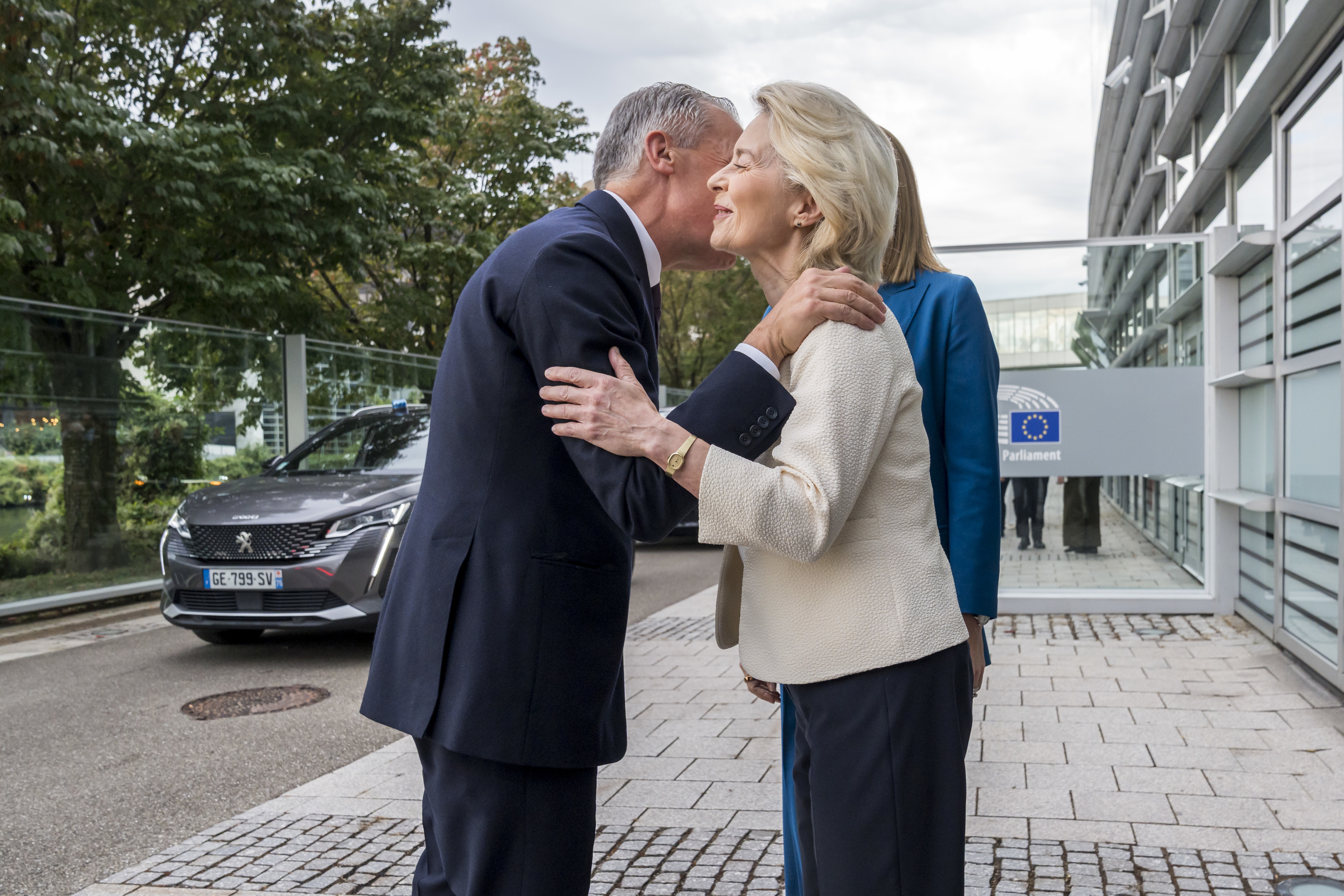 Carney acepta la invitación de Von der Leyen para que Canadá se convierta en el primer miembro asociado de la UE: "Sería un faro para otras democracias"