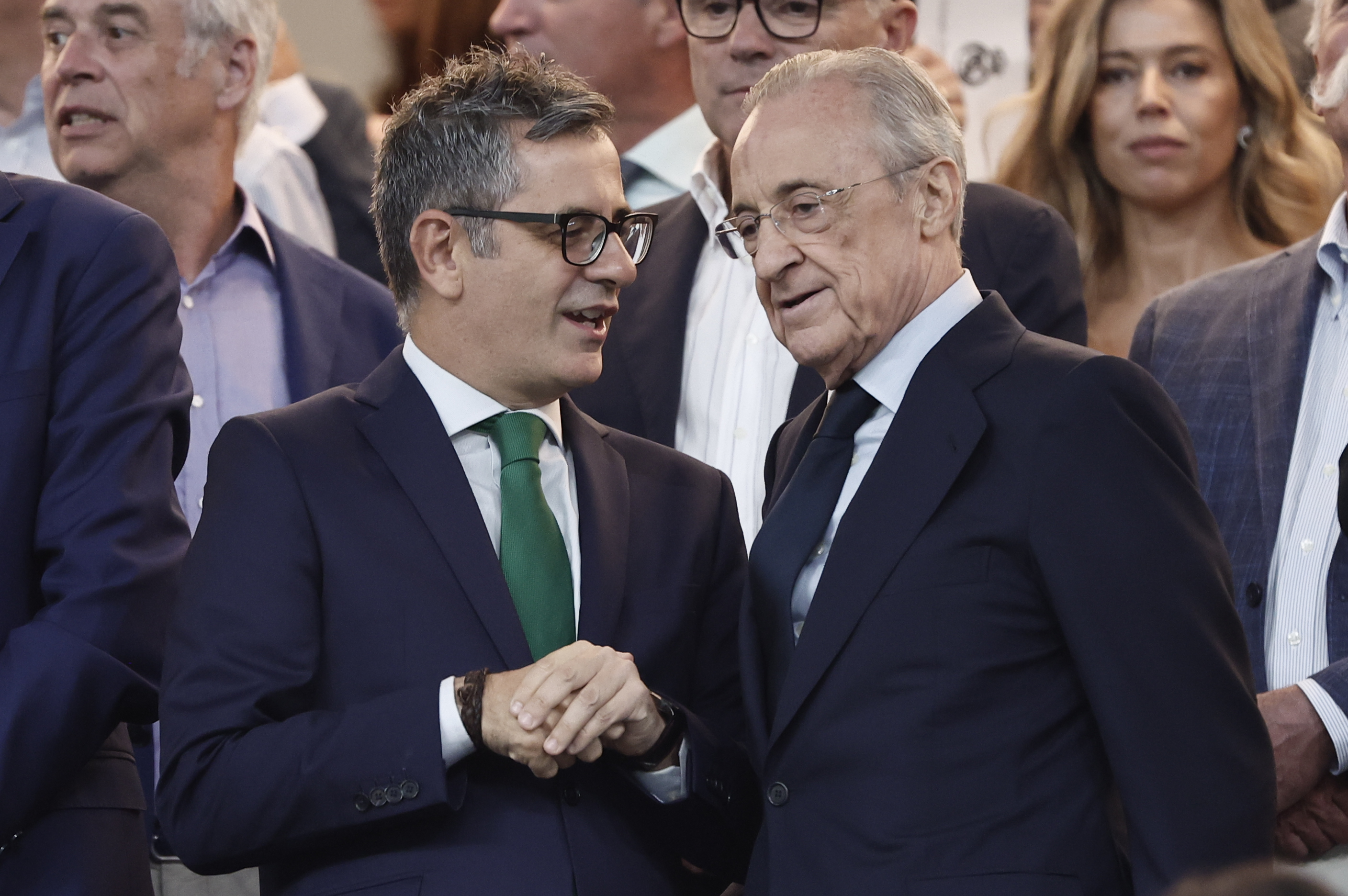 Las dos llamadas entre Florentino y Vivas para solucionar la polémica de las camisetas con Ceuta: "Me dijeron que se iban a disculpar públicamente"