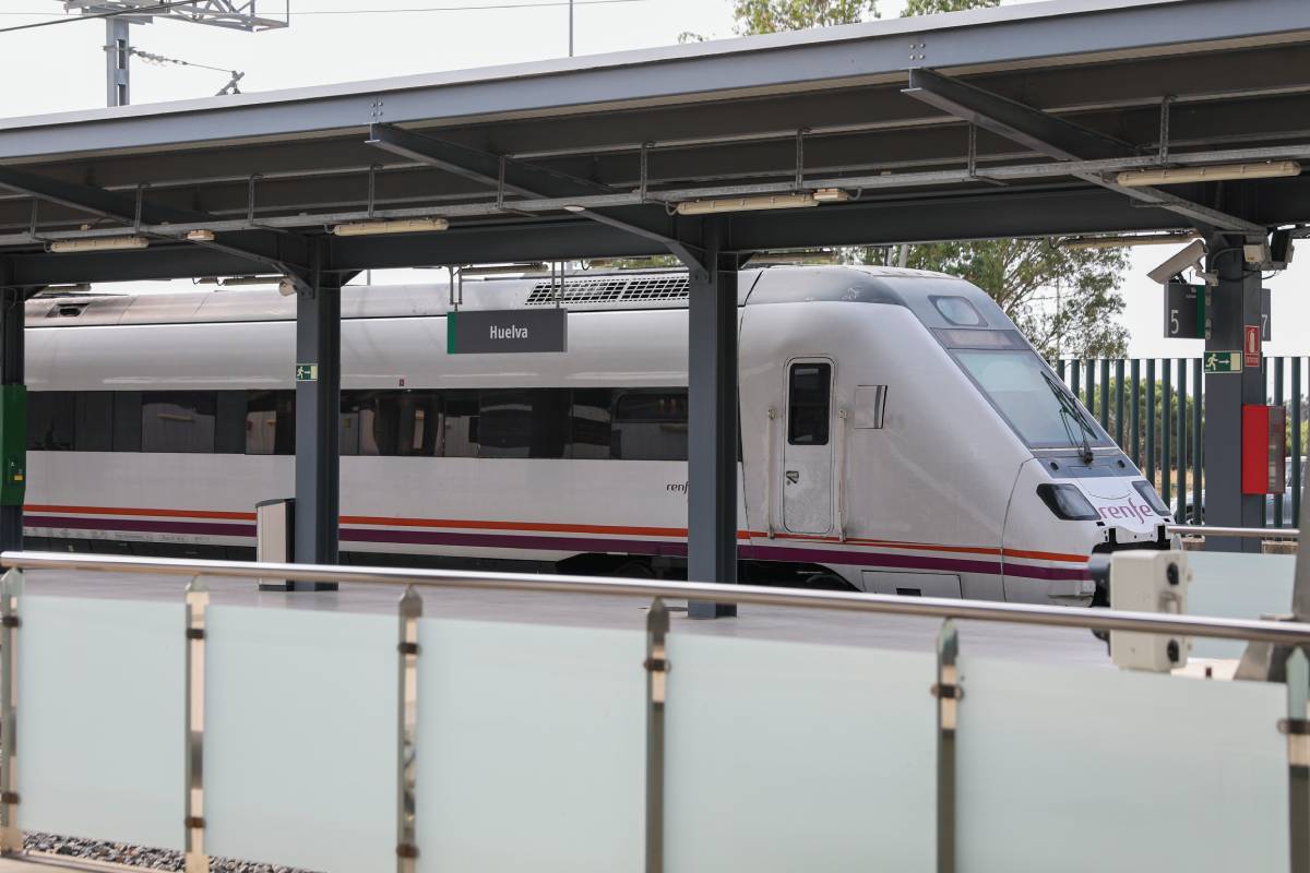 Un hombre resulta herido grave tras ser arrollado por un tren en San Gabriel (Alicante)