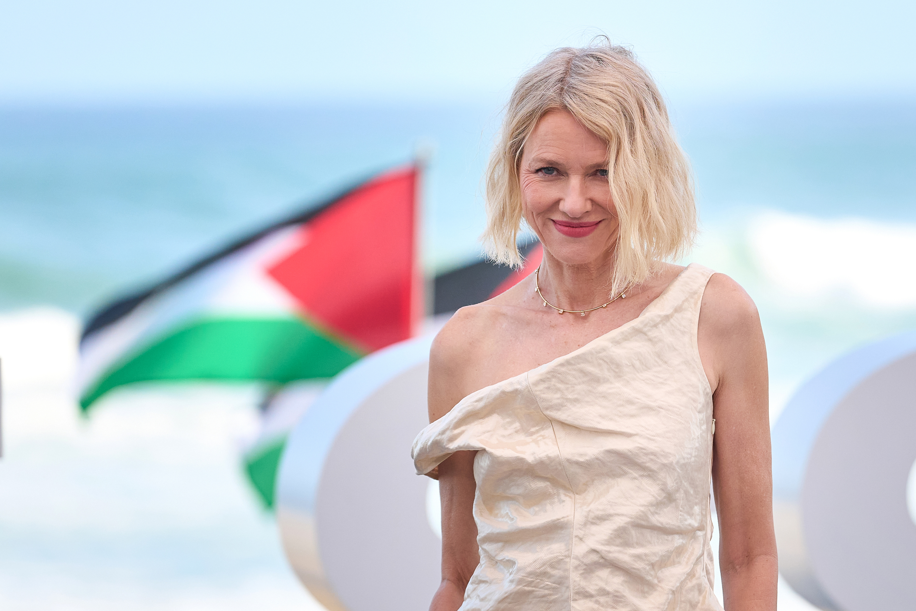 La esposa perfecta: solo Naomi Watts queda a salvo de un errático y torpe drama con el Holocausto al fondo (**)
