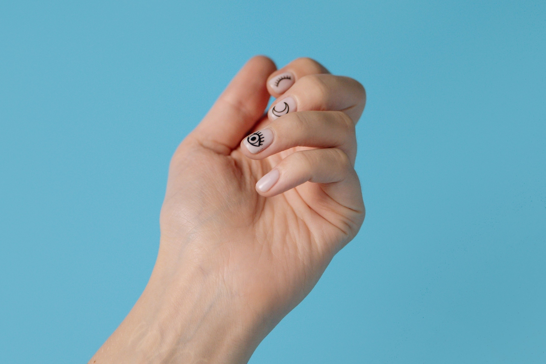 Estos 11 diseños boho para tus uñas les darán el toque especial que necesitas en otoño