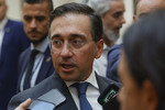 Albares se reunirá con su homólogo de Marruecos para tratar el retorno de los cerca de 10.000 inmigrantes que aún permanecen en Ceuta
