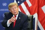 Trump: "Las mismas personas que dijeron que todos estaríamos muertos en 12 años debido al calentamiento global dicen que la IA nos va a matar a todos"