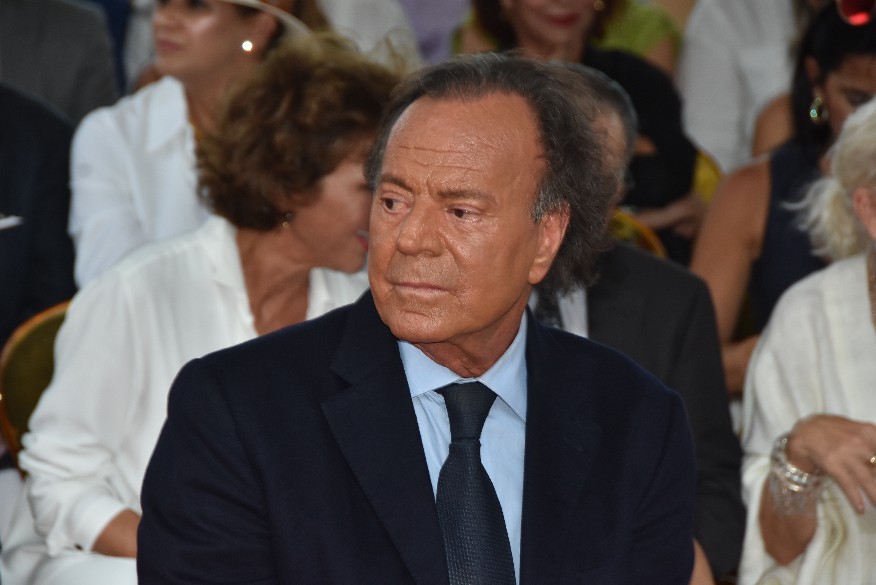 Julio Iglesias cumple 83 años: éxitos mundiales, demandas de paternidad y controversias judiciales