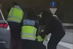 Secuestros exprés y armas de fuego en Cataluña: alerta en los Mossos por el nuevo crimen organizado del tráfico de marihuana