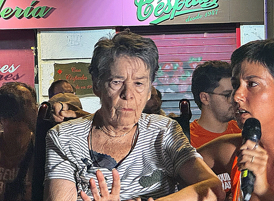 Vivienda se parapeta en el desahucio de Maricarmen en Madrid ante las críticas por sus políticas de vivienda