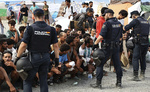 Frontera blindada, desalojos en el Tarajal y tensión en el Trampolín tras el pinchazo del llamamiento a una nueva entrada masiva en Ceuta