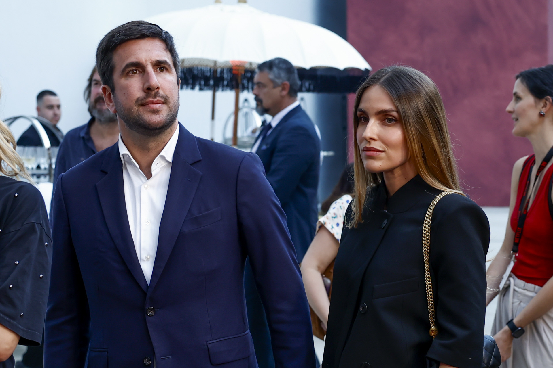 Malén Guirado, así es la discreta novia de Enrique Riquelme con la que va a casarse