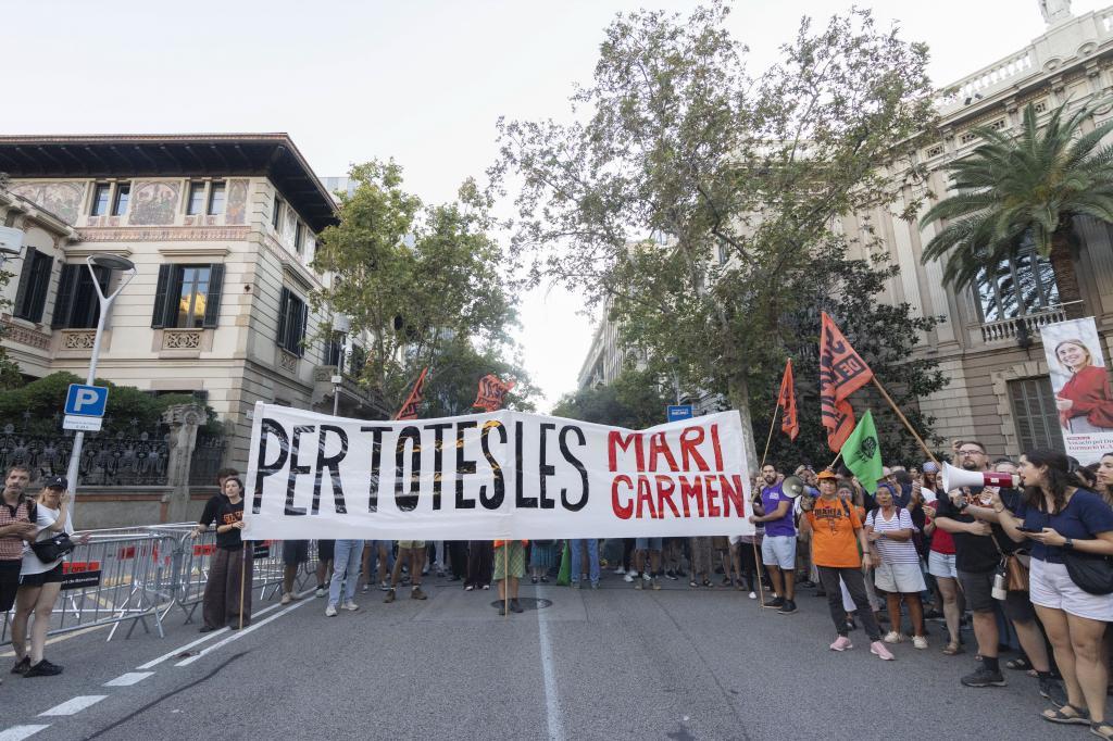 Junts admite negociaciones con el Gobierno sobre vivienda y le traslada sus exigencias tras el desahucio de Maricarmen