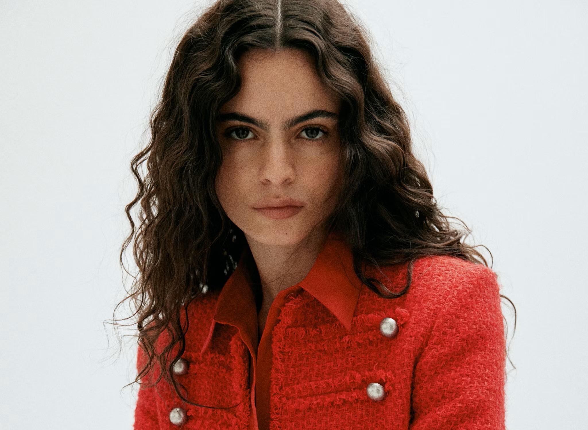 8 chaquetas de tweed de Zara y Mango para las que buscan un toque vintage en sus looks este otoño