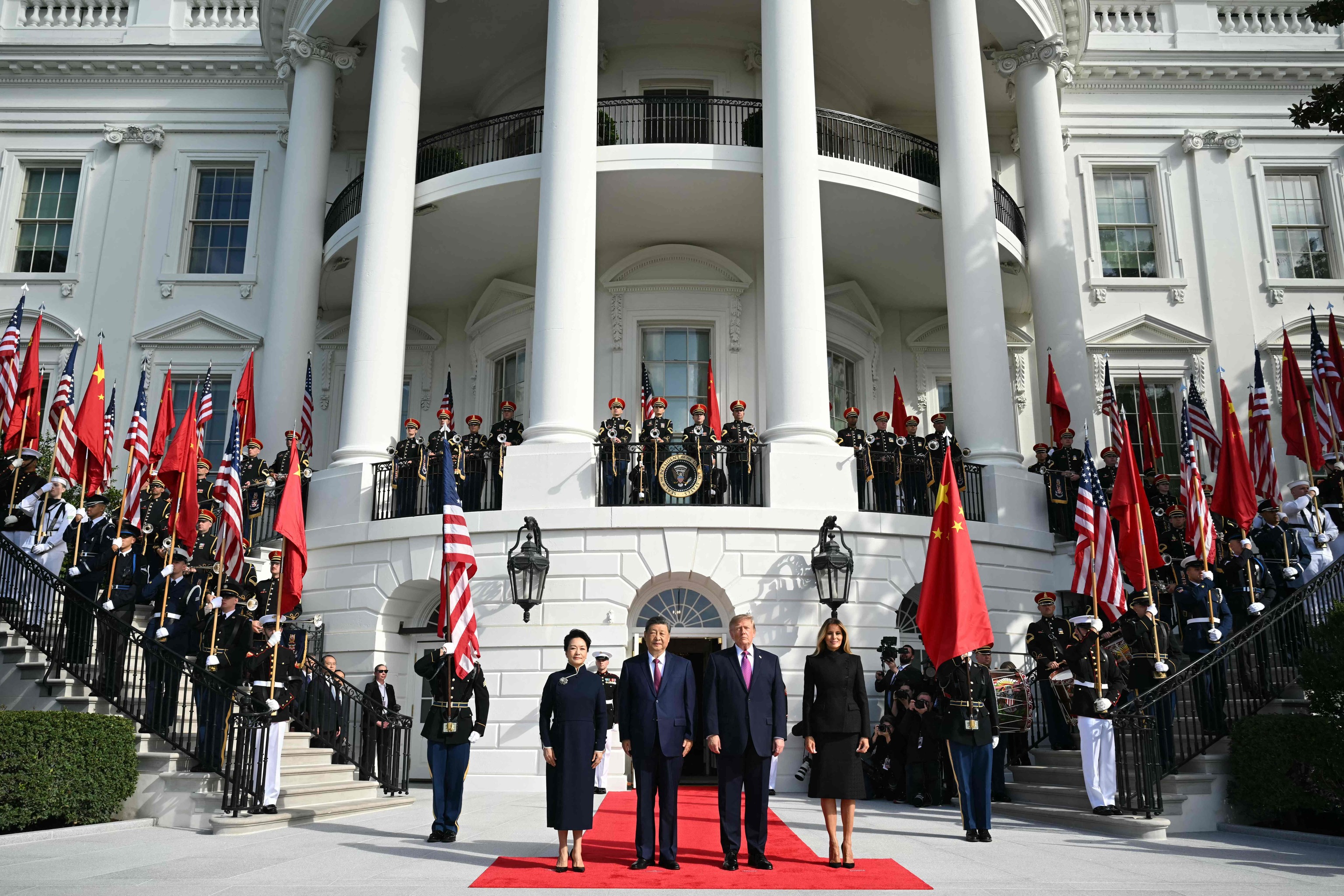 "La trampa de Tucídides puede ser evitada": Trump recibe a Xi Jinping con pompa y circunstancia para tapar las tensiones entre las dos superpotencias