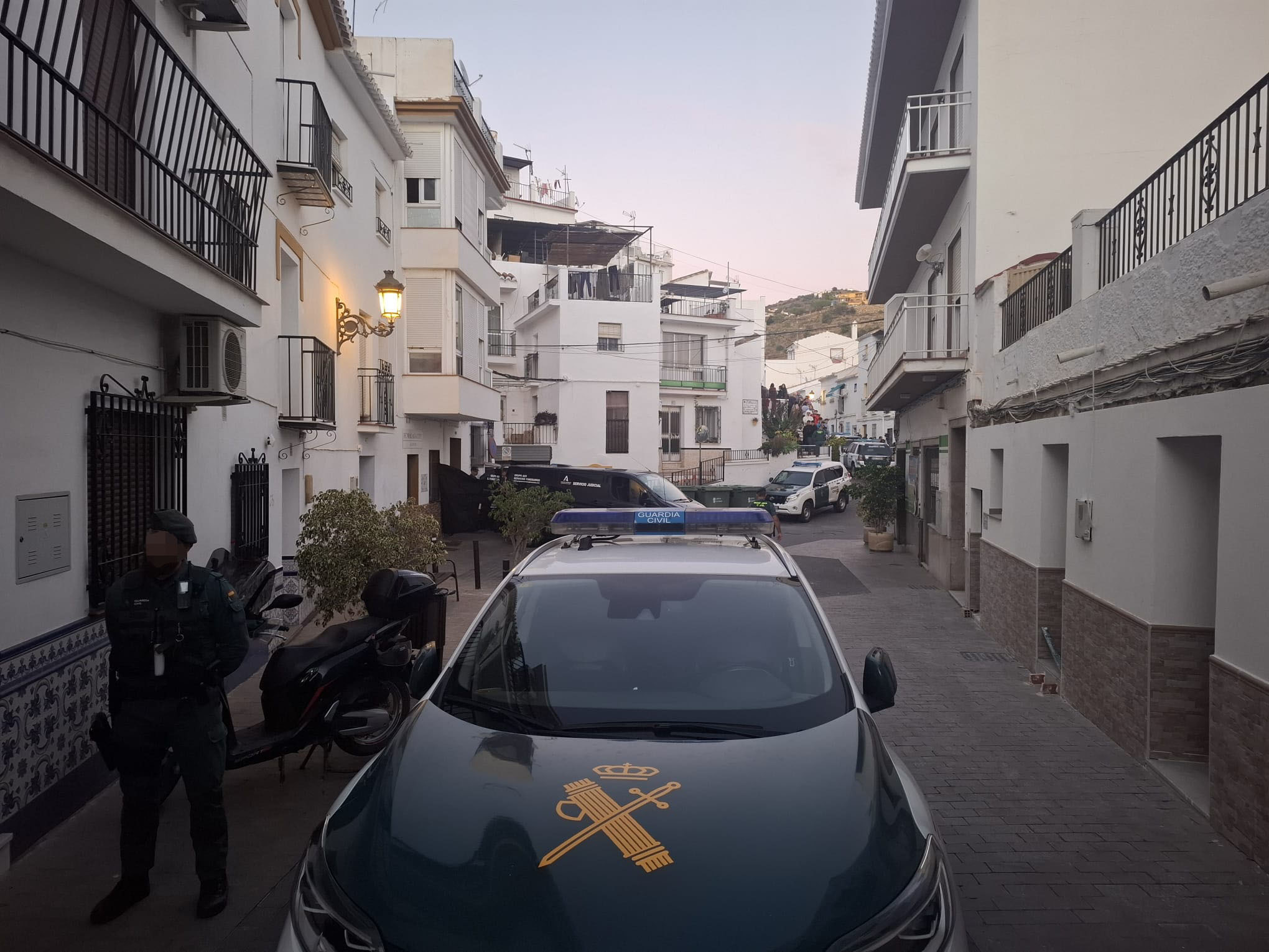 Detenido un hombre de 25 años tras matar a puñaladas a una mujer en un hotel de Bormujos (Sevilla)