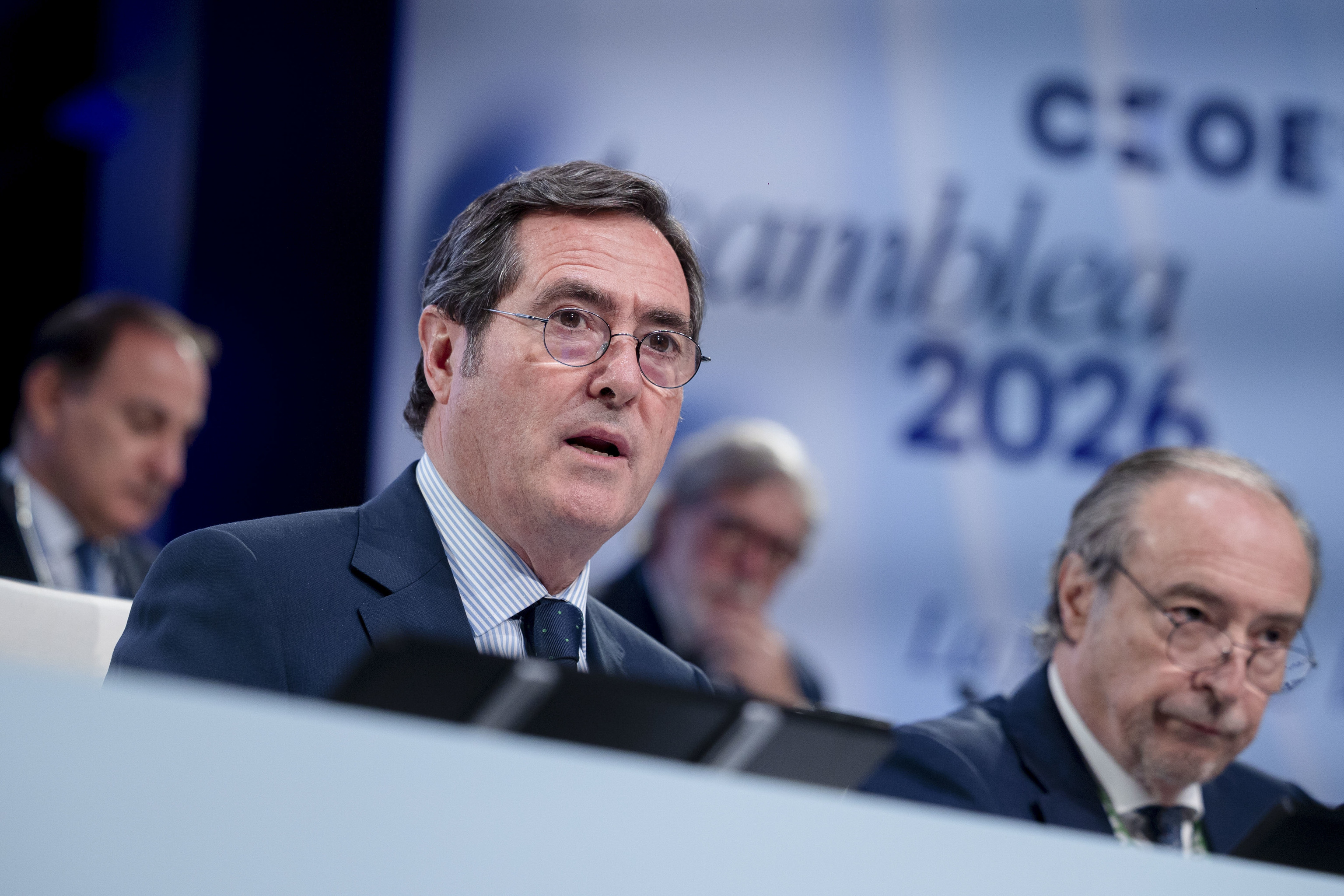 Los jefes de las patronales de Madrid y Cataluña piden más poder a Garamendi en la nueva cúpula de la CEOE