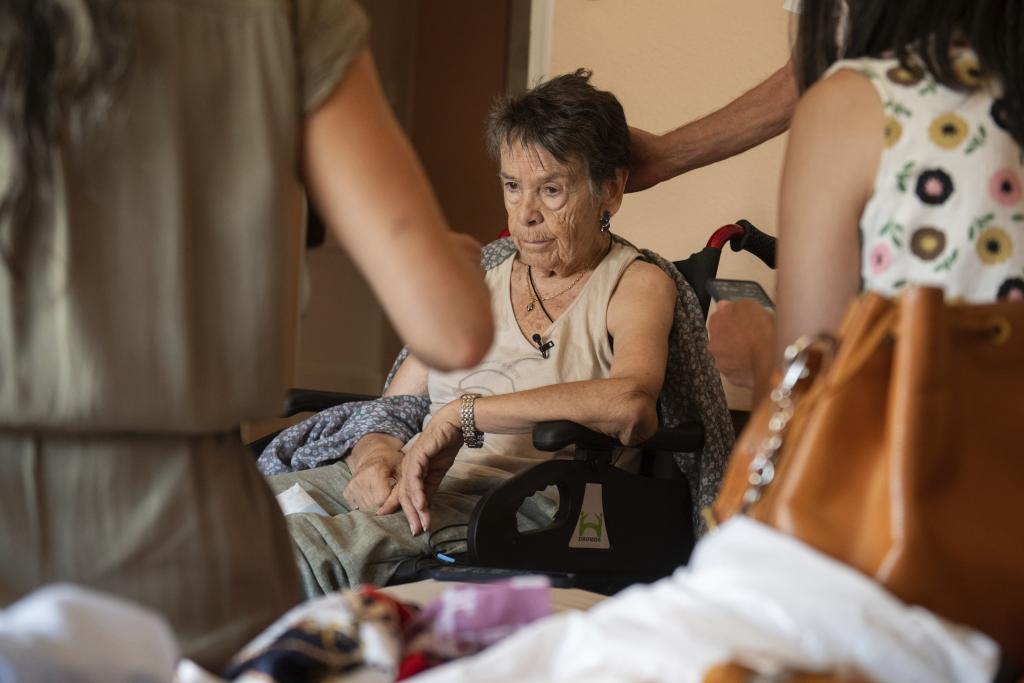 Urbagestión plantea al Ayuntamiento de Madrid una propuesta para que Maricarmen, desahuciada ayer, vuelva a su vivienda