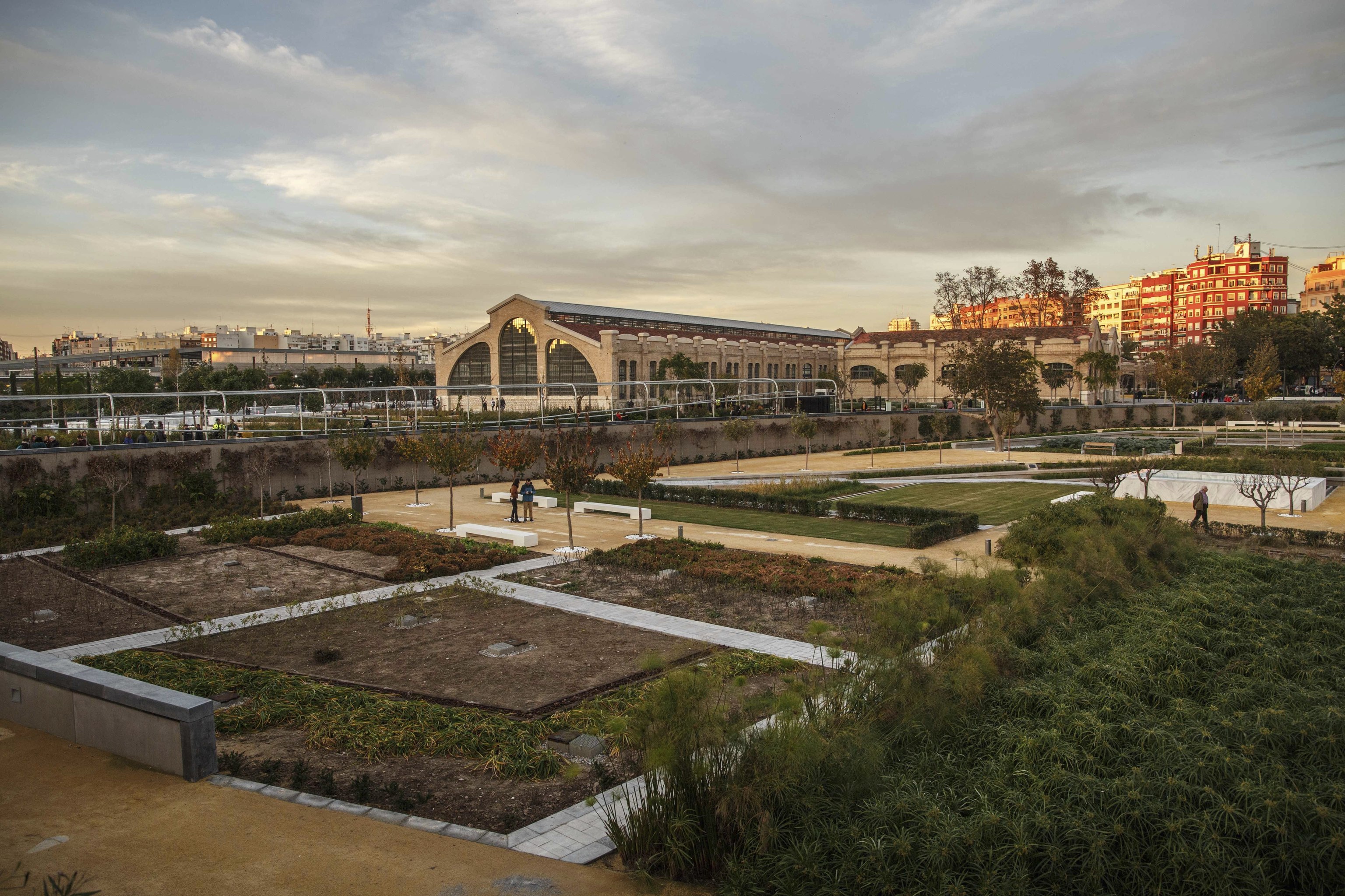 A prisión un hombre acusado de violar a otro en el Parque Central de Valencia