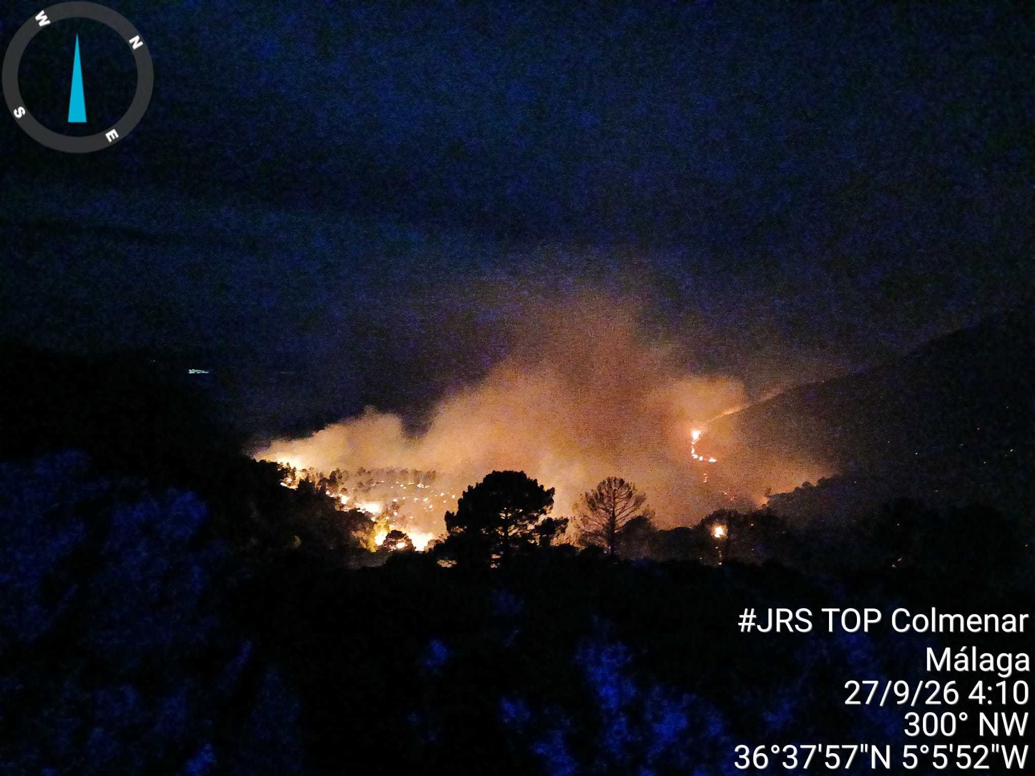 Andalucía activa la emergencia por el incendio de Igualeja (Málaga) y confina el municipio