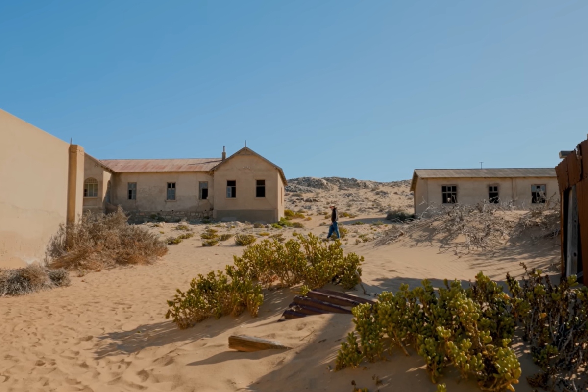 En 1908, Namibia encontró un diamante en medio del desierto y construyeron una ciudad: ahora solo hay casas llenas de arena y turistas
