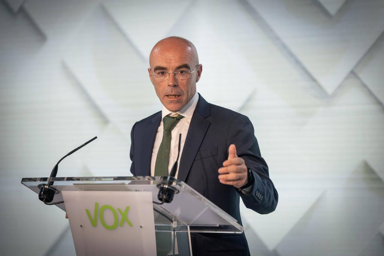 Vox exige responsabilidades a Sánchez y Puente tras el robo de 150 millones de datos en el hackeo a las webs de Adif y Renfe