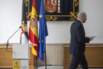 La dimisión del hombre de Sánchez en Ceuta dispara las grietas en las versiones del Gobierno