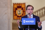 Almeida saca pecho tras mediar con éxito en el caso Maricarmen: "Hemos demostrado una manera distinta de afrontar los problemas que la de Pedro Sánchez"