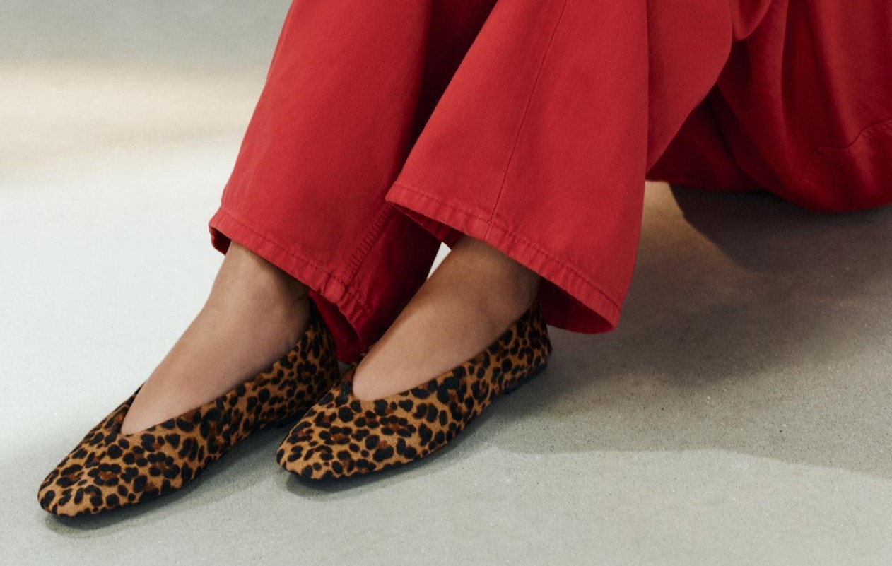 Hola, otoño: 8 zapatos de Zara y Mango ideales para combinar con vestidos y faldas este otoño