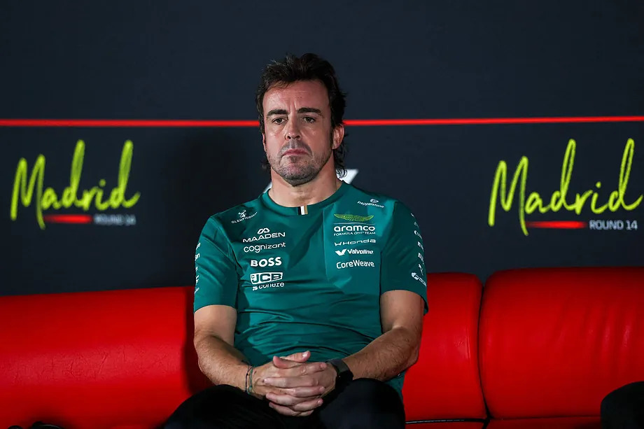 Fernando Alonso renueva con Aston Martin y seguirá en la Fórmula 1 a los 46 años