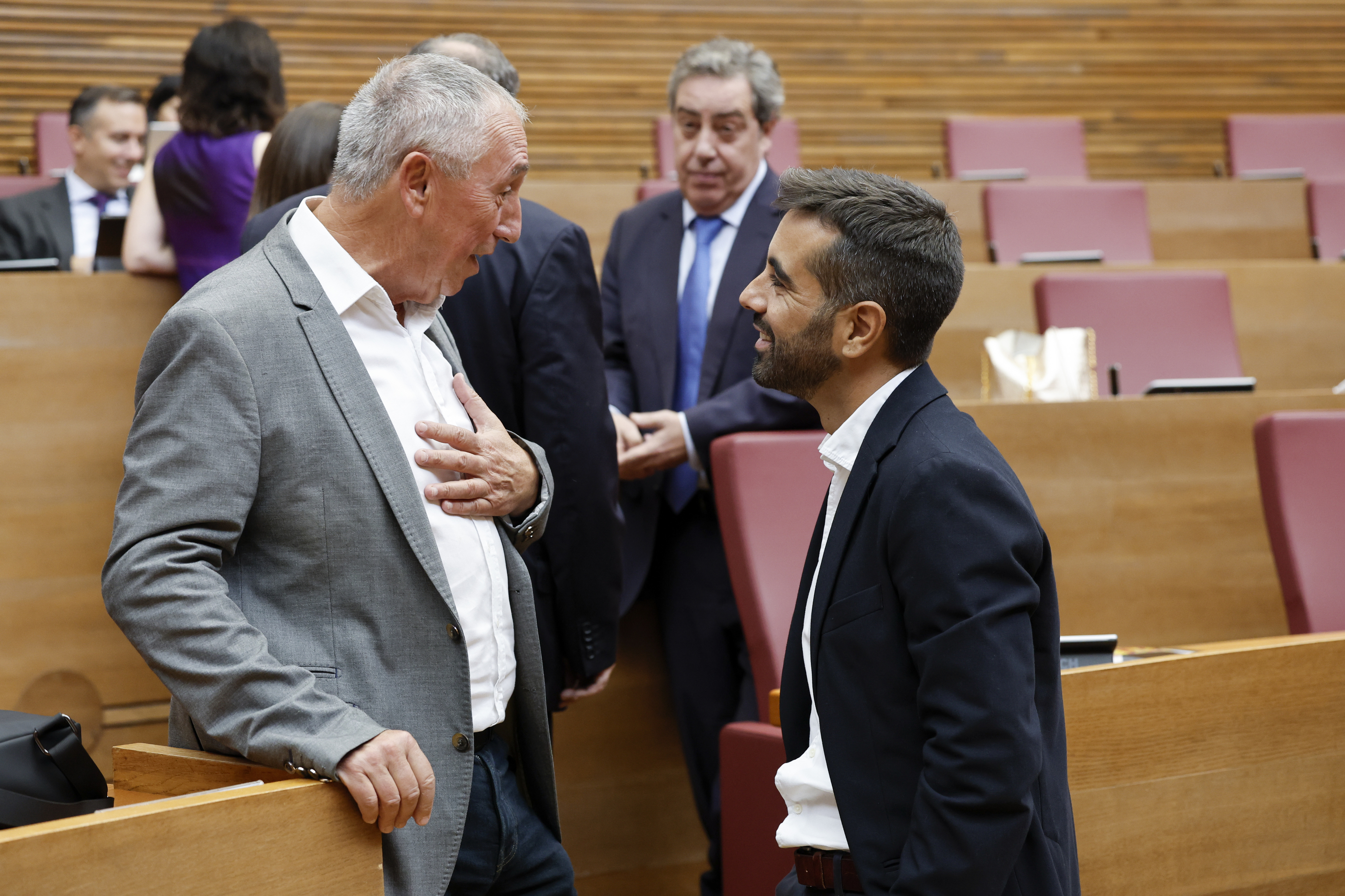El PSOE propone que la Abogacía de la Generalitat investigue a Llorca y Compromís que se revise la Ley de ex presidentes para limitar los privilegios de Mazón