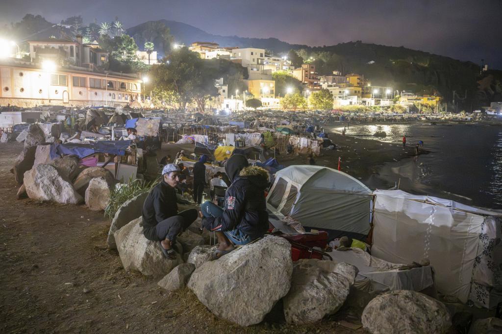 La Ceuta que no duerme a base de lexatines: "Vivimos desde hace dos meses a base de lexatines"