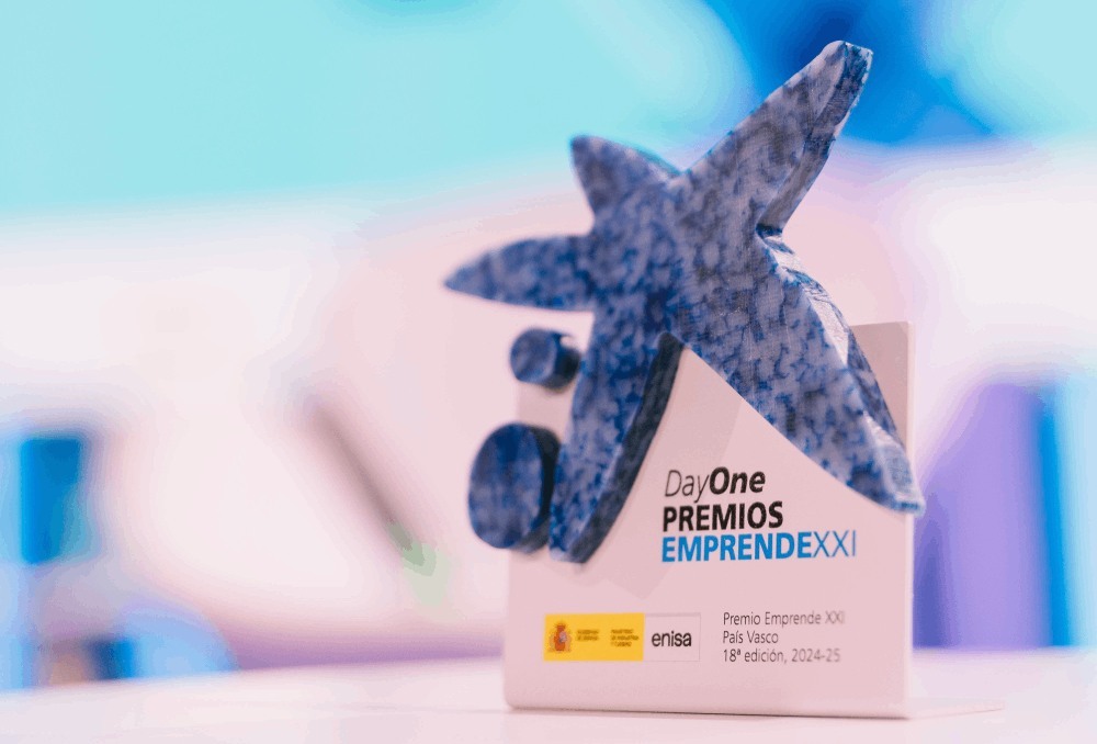 Los emprendedores son cada vez más jóvenes e internacionales, según CaixaBank y AFI