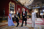 Un menú francés de los hermanos Roca, un sextante de regalo para el Rey... Los detalles de la cena de gala de Felipe VI para Macron