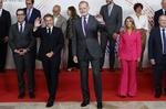 Felipe VI reclama ante Macron "impulsar las interconexiones" y "seguir avanzando en acuerdos industriales" en Defensa tras el fracaso del FCAS