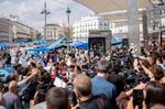 Almeida enviará un documento a Marlaska y a Delegación del Gobierno con fotos de adoquines, hornillos y cuchillos de grandes dimensiones en la acampada de Sol: "No son para un bocadillo"