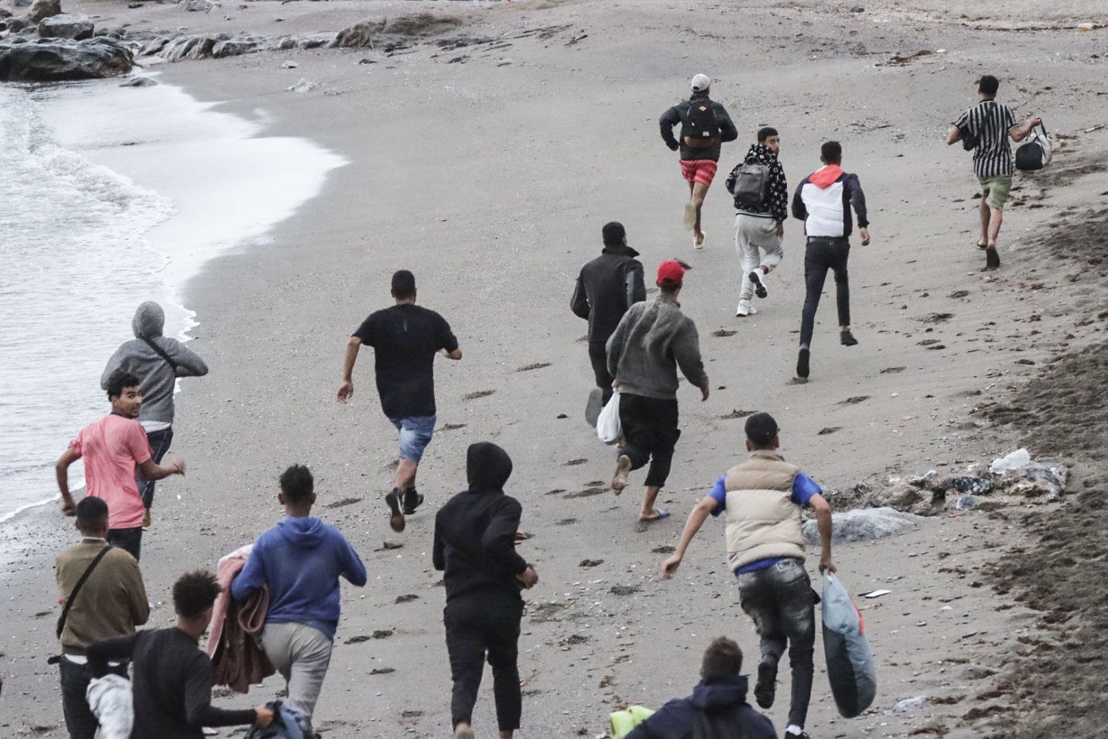 La Audiencia Nacional aprueba un plan de refuerzo ante el aluvión de peticiones de asilo tras el asalto de Ceuta