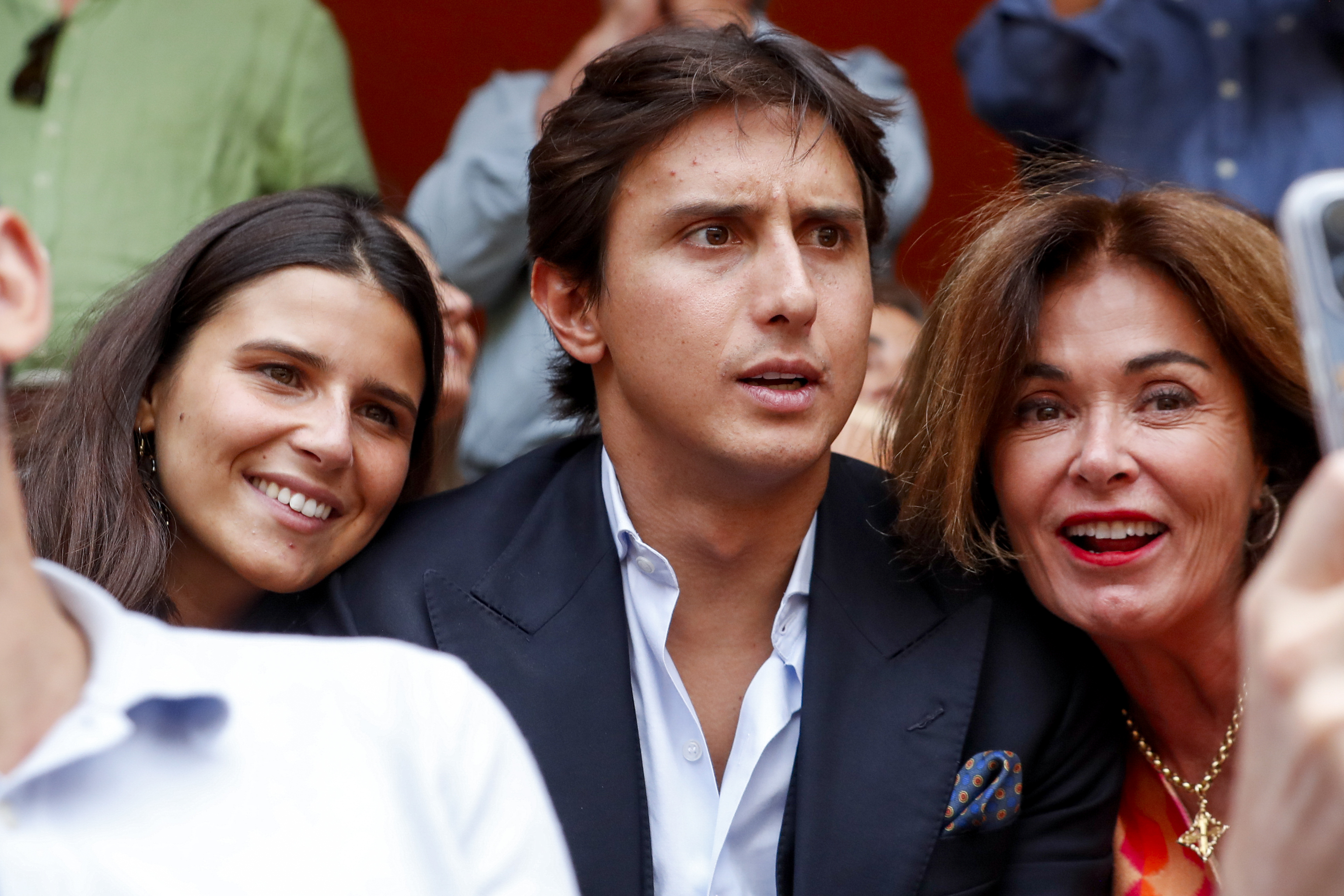 Roca Rey toma el olivo y deja la rama
