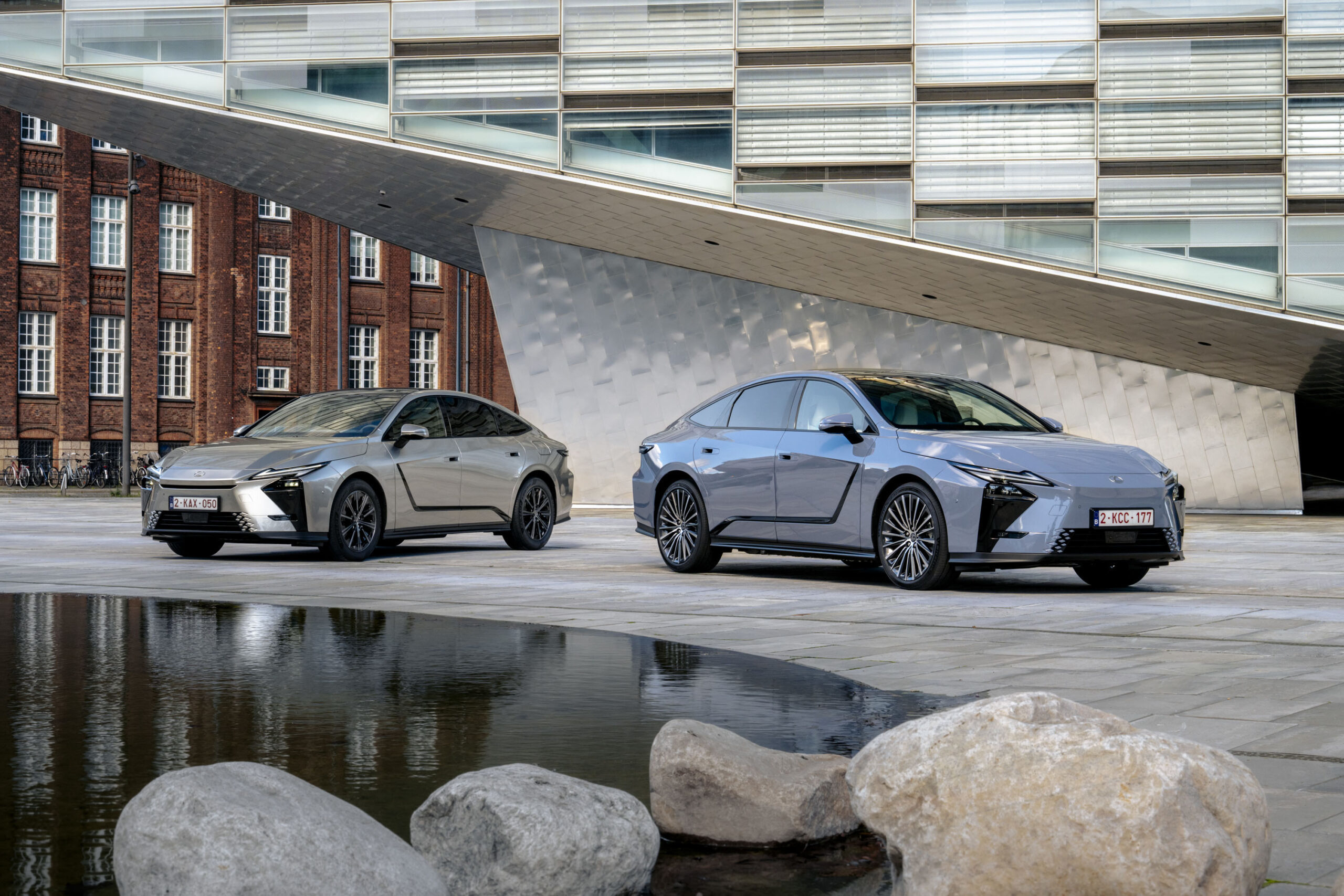 Nuevo Lexus ES: más grande en todo y ahora, además eléctrico