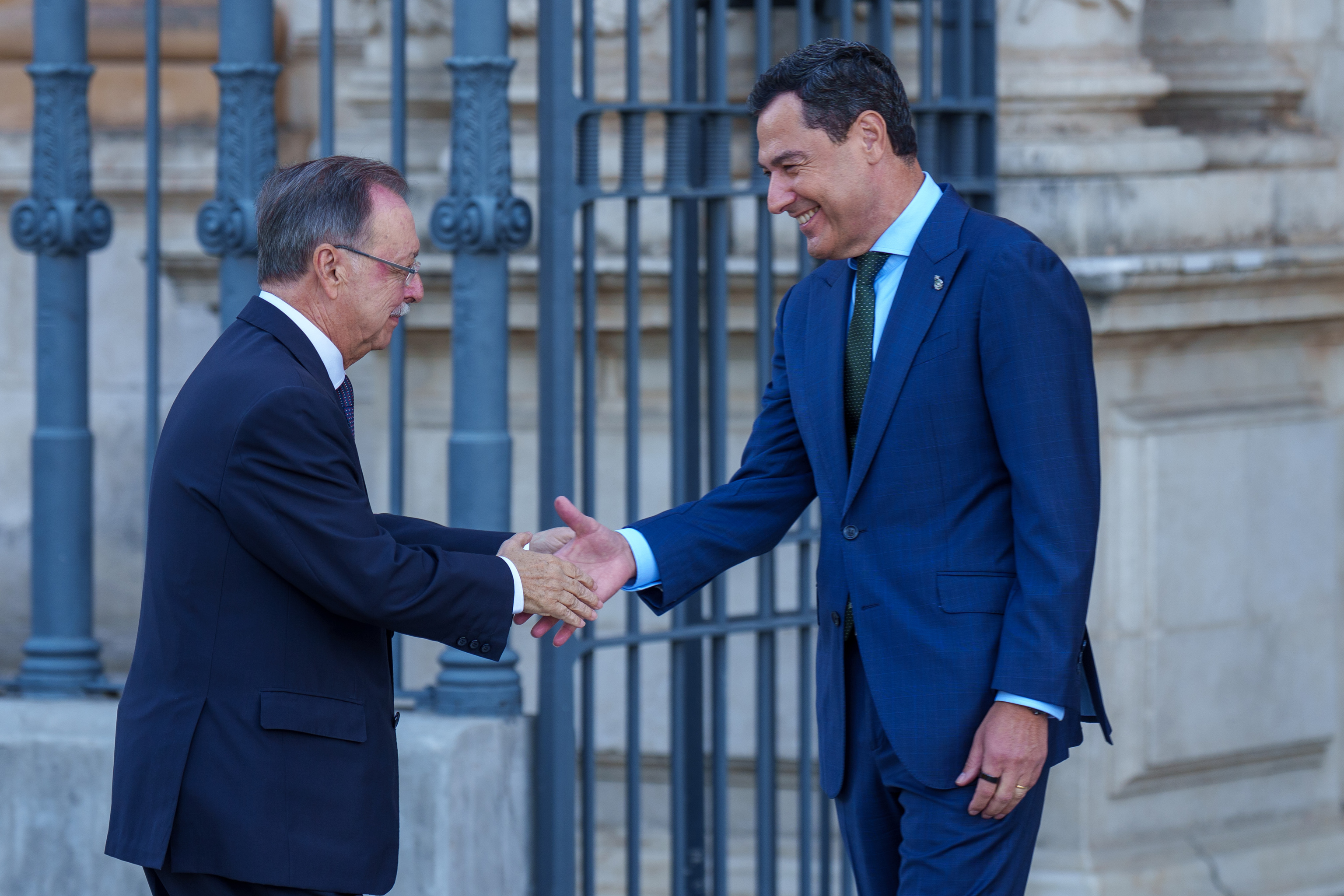 Juan Jesús Vivas y Juanma Moreno se ratifican en la estrategia del PP sobre Ceuta: "La única forma de volver a la normalidad es el retorno a Marruecos de todos los que llegaron"
