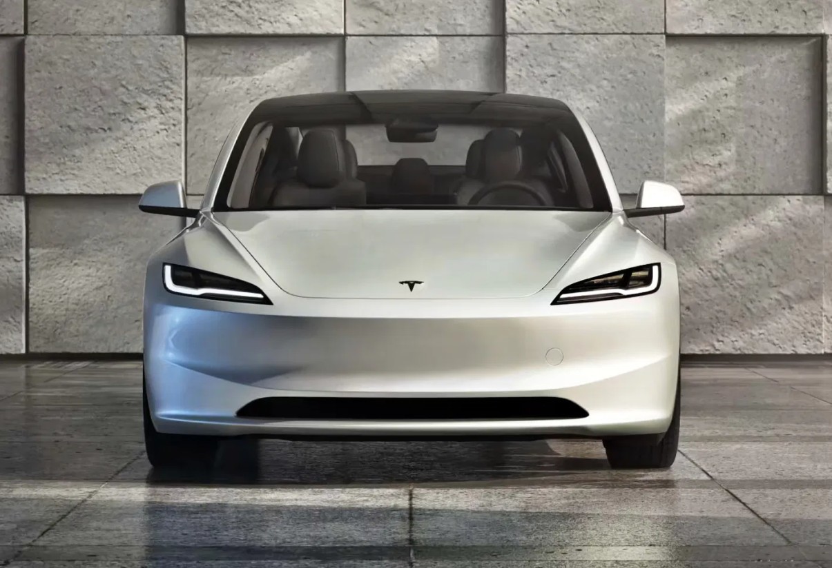 El liderazgo histórico del Tesla Model 3 que llegó....en barco