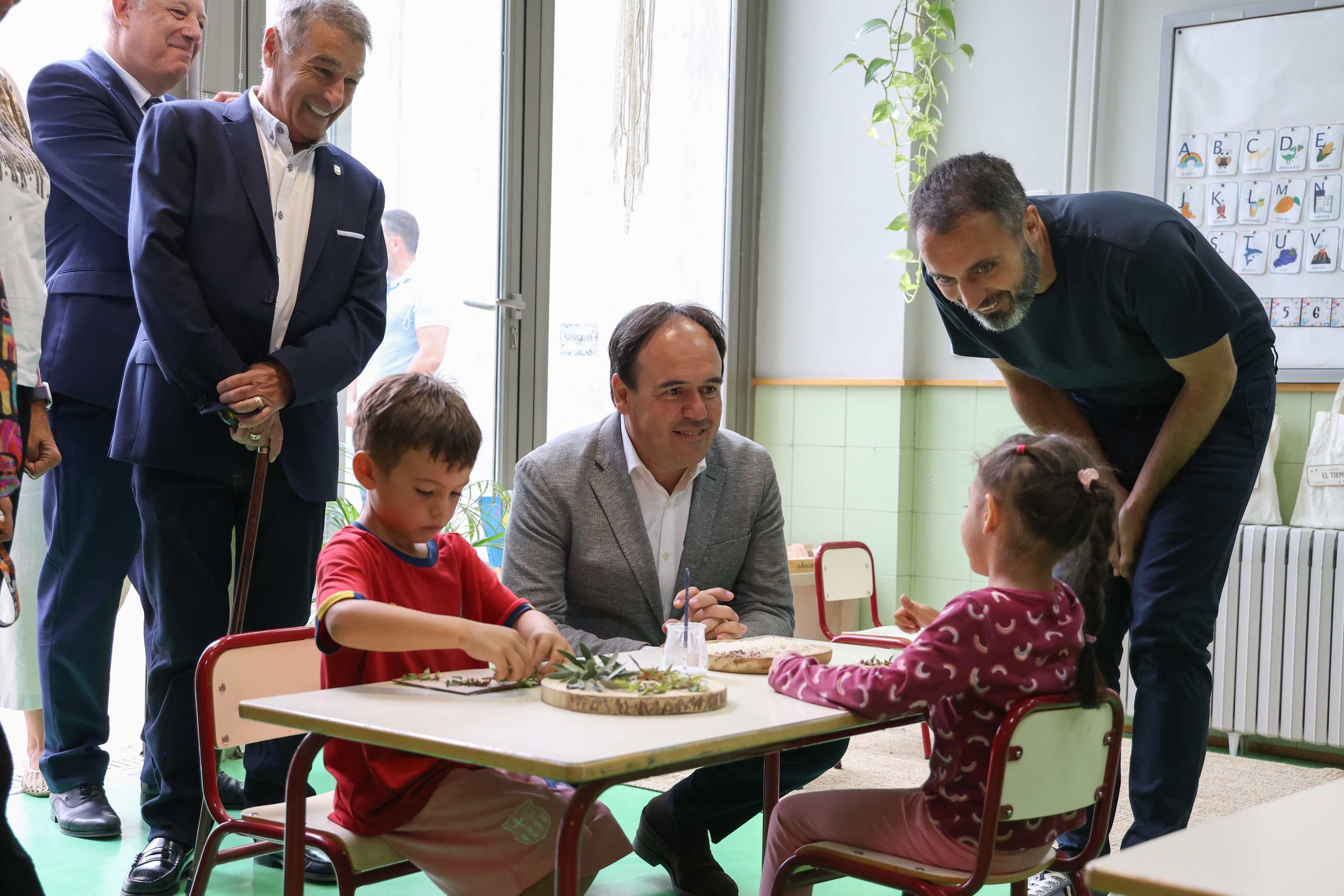 Las familias valencianas con dos hijos se considerarán numerosas y podrán acceder a ayudas y beneficios fiscales