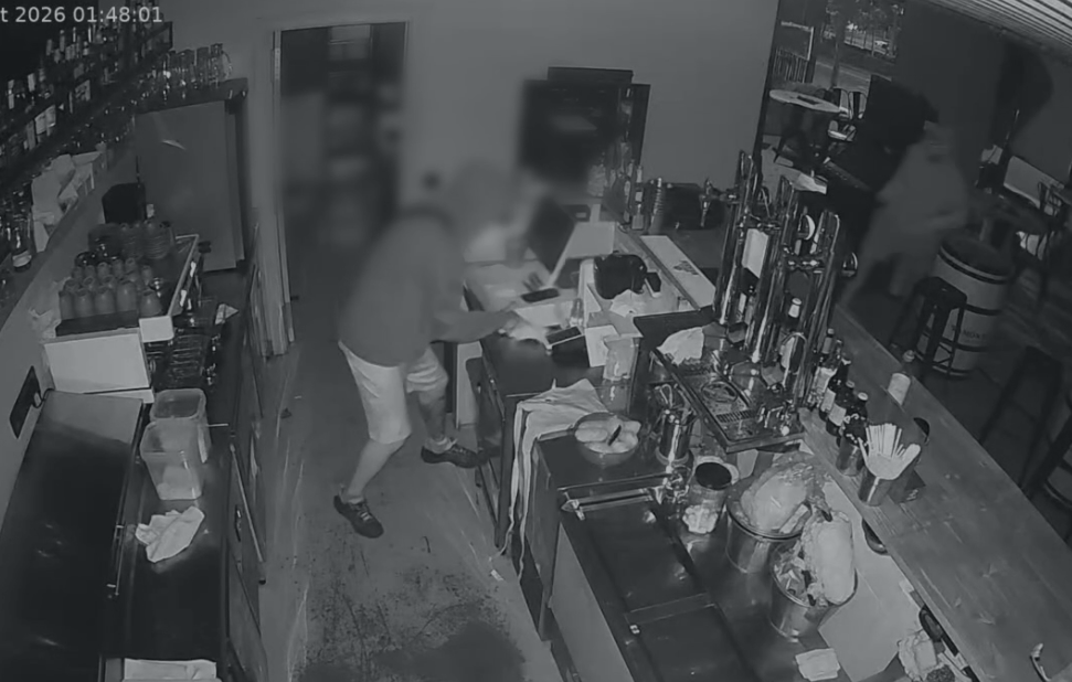 Dos jóvenes detenidos por asaltar cuatro bares en Boadilla del Monte