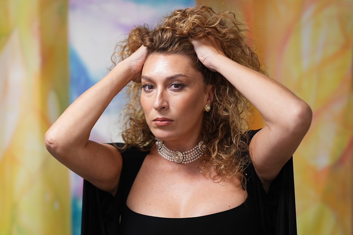 Estrella Morente: "Yo iba a tener un papel en La bola negra, pero el rodaje me pilló fuera. Llegué a hacer el casting para el personaje de Penélope Cruz"