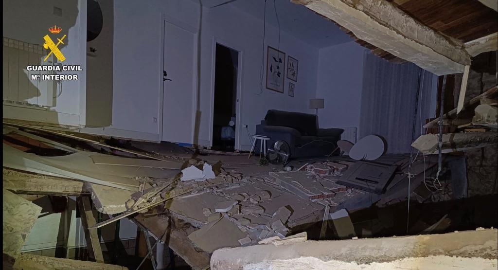 Una cueva que no se conocía, posible origen del derrumbe del bar en San Vicente, La Rioja