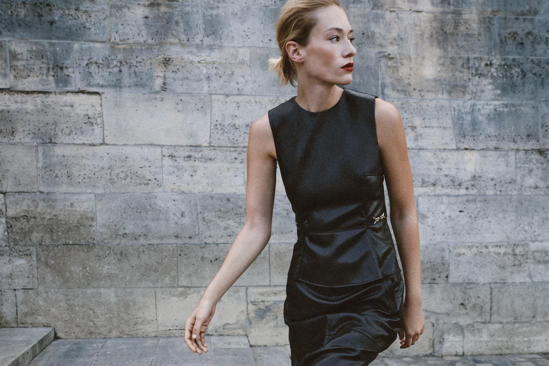 Zara tiene estos 7 conjuntos que solucionan el "qué me pongo" este otoño: elegantes, fáciles de llevar e ideales tanto para la oficina como para salir a cenar