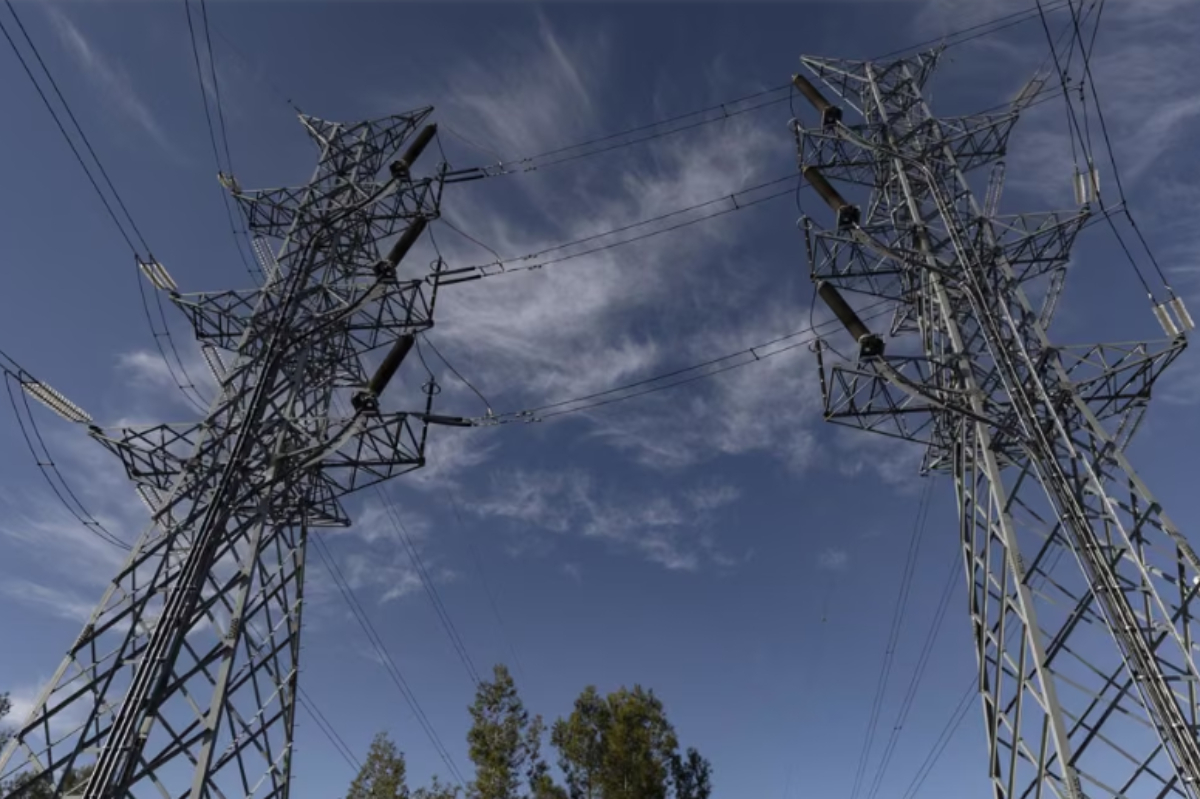 El precio de la luz supera los 200 euros por megavatio/hora por primera vez desde 2022