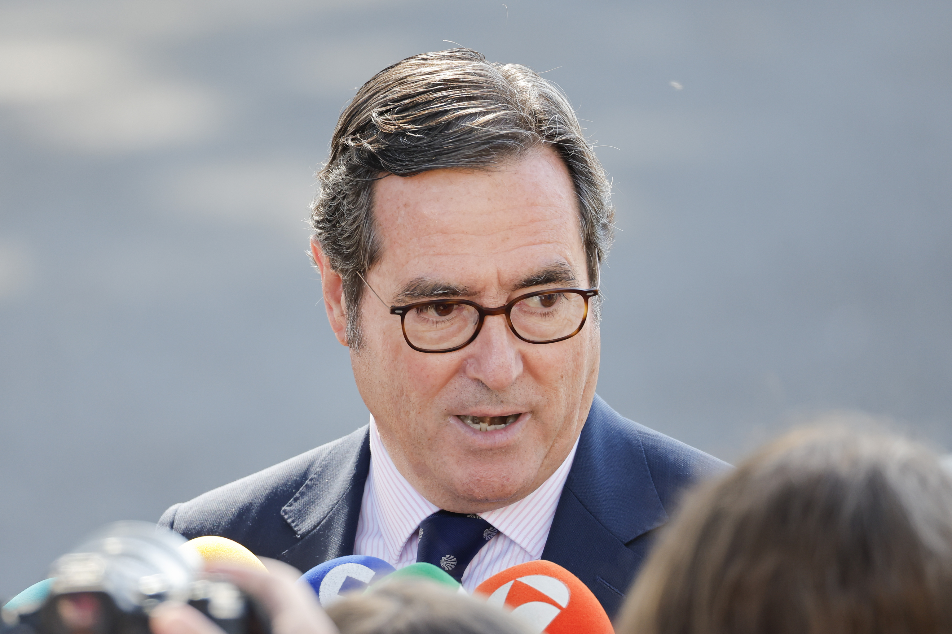 La CEOE advierte de que la huelga por la vivienda es "inadmisible" al no ser "de naturaleza laboral" y estudia ya acciones legales