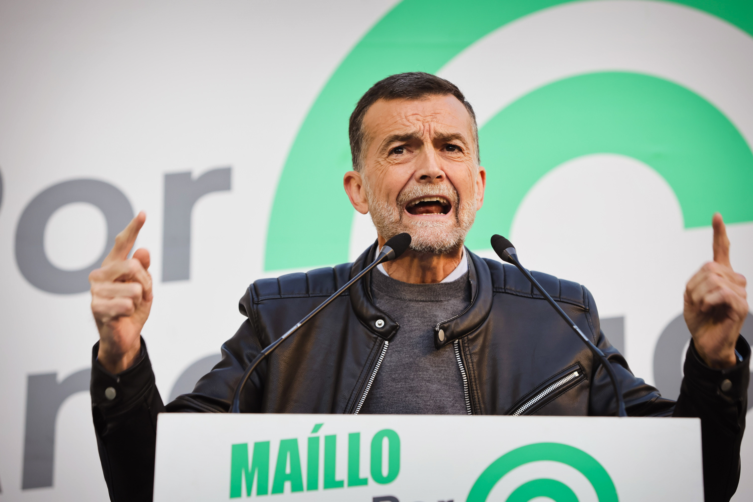 Podemos y Frente Amplio rompen el hielo con un encuentro fortuito en la calle: "Oye, plantéalo en una reunión y no a través de la tele"