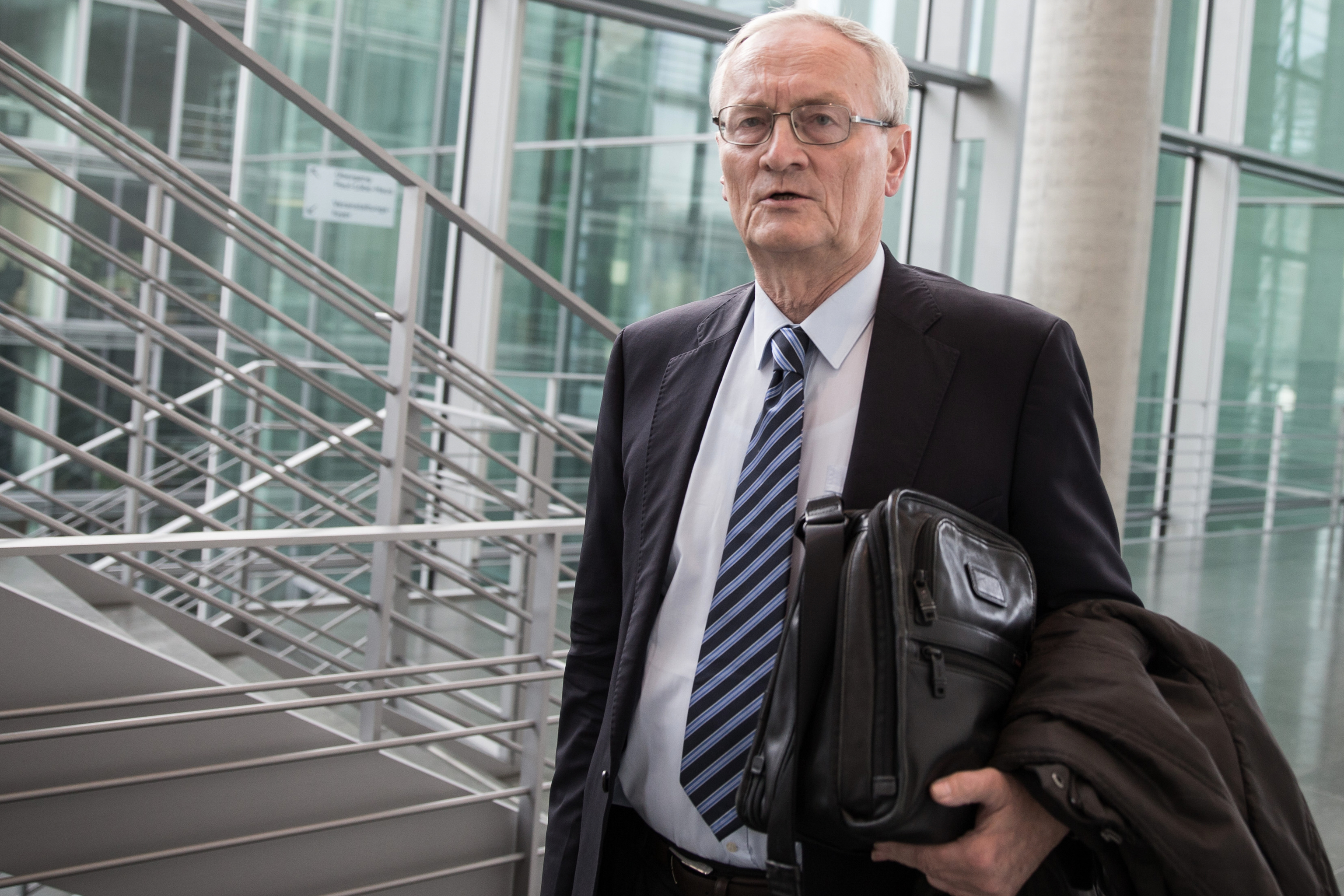 El ex jefe del espionaje alemán, detenido por negociar con secretos de Estado