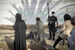 300 mujeres y niños inmigrantes son reubicados en un espacio militar de Ceuta perteneciente al Ejército de Tierra