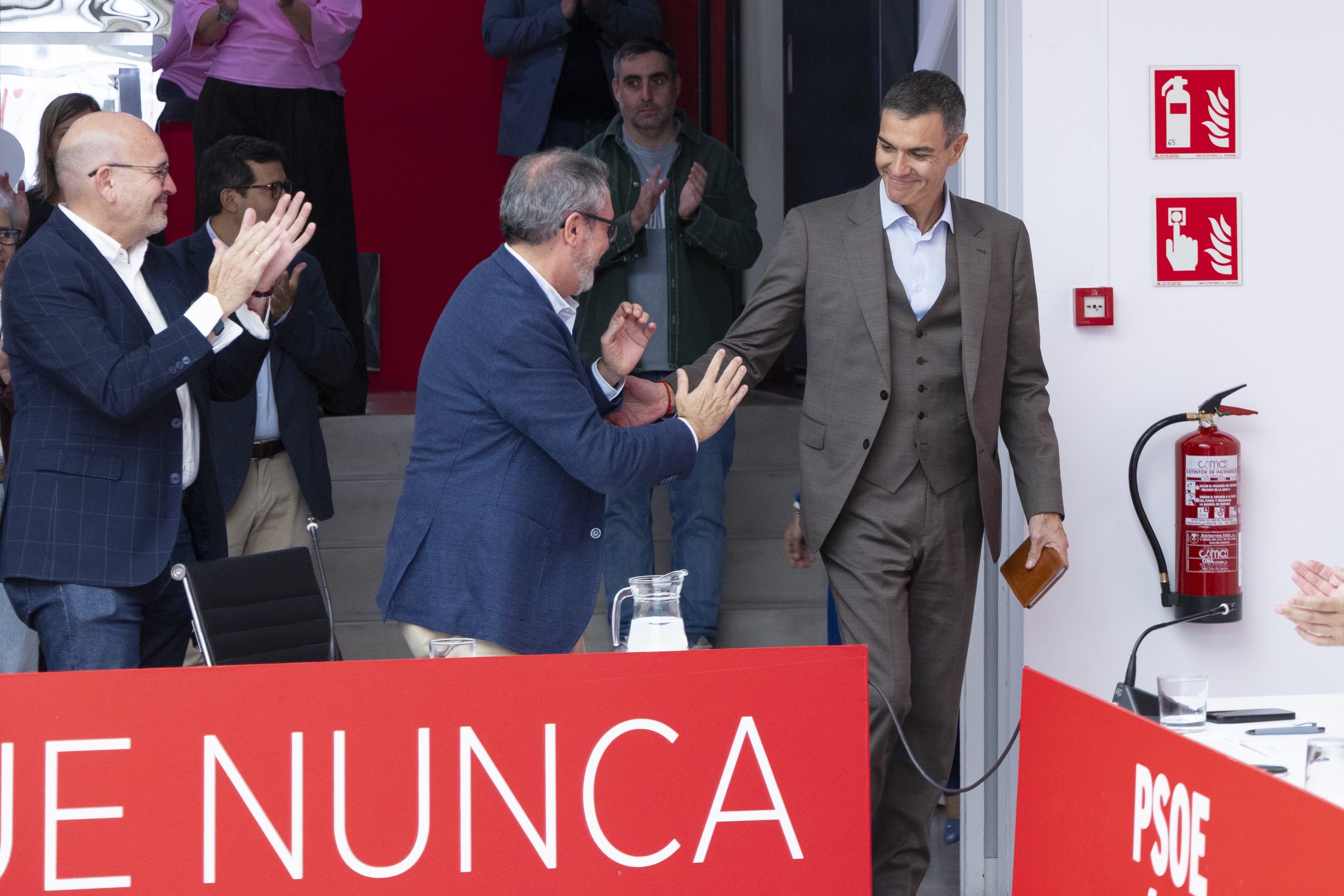 El PSOE exprime el caos de Sumar y se lanza a laminar a sus socios en las provincias medianas y pequeñas con el voto útil